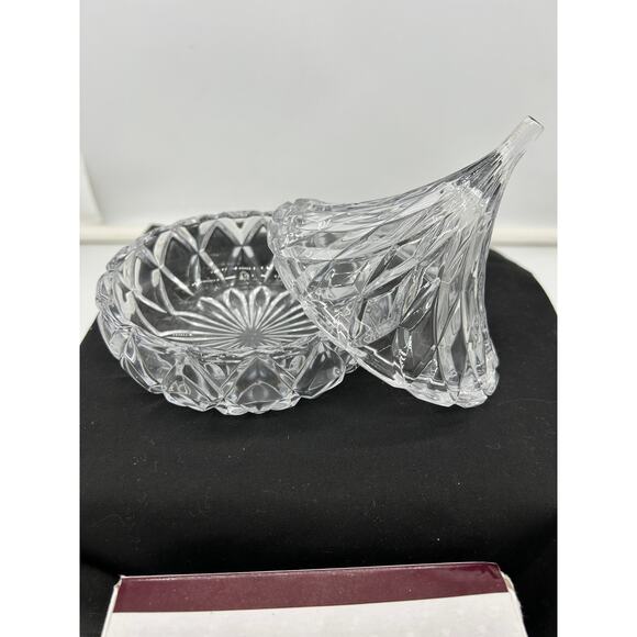 Hershey's Kisses Crystal Cover Candy Dish with original box - Picture 2 of 3